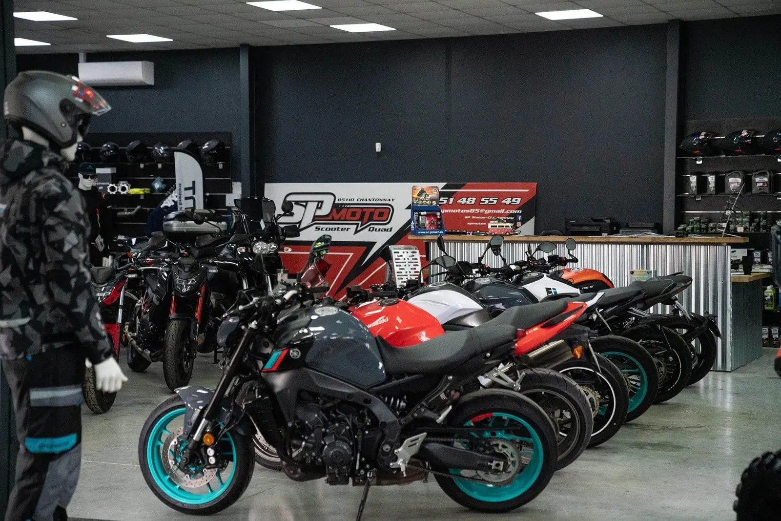 Motos et équipement dans la concession SP MOTO 85